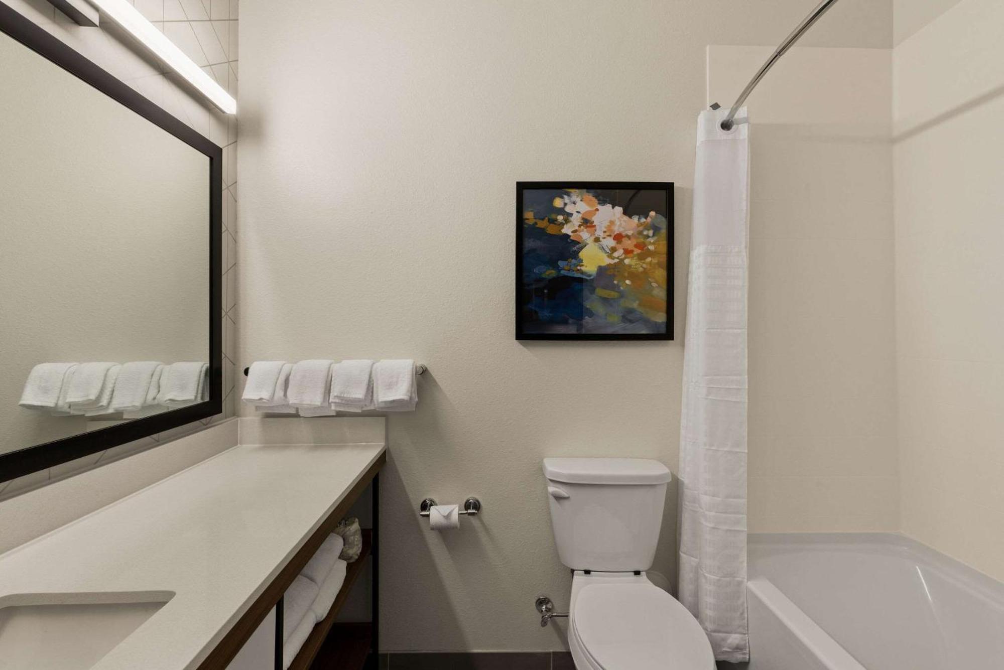 Everhome Suites El Paso Airport Near Fort Bliss Loma Terrace Exterior photo